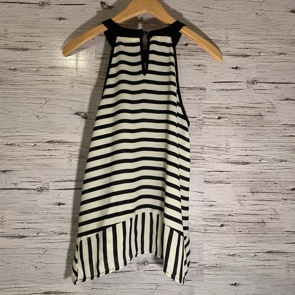 Halter blouse - Picture 2 of 5